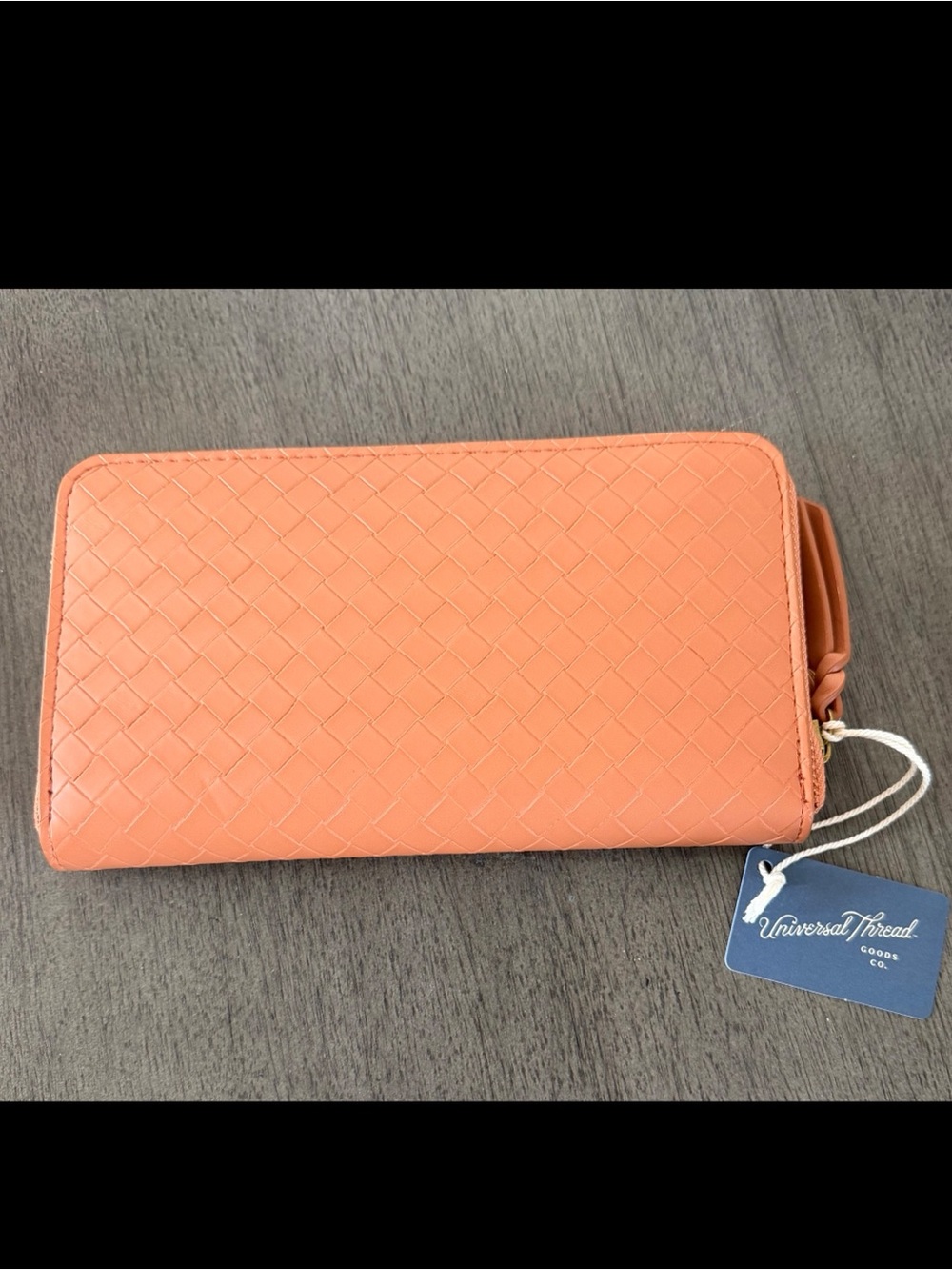 NWT: universal thread wallet